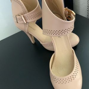 Shoes from Francescas💵